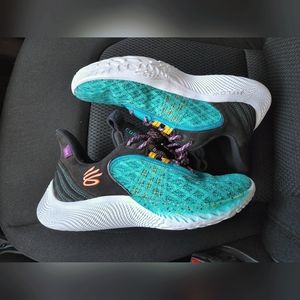 Curry 9 BHM